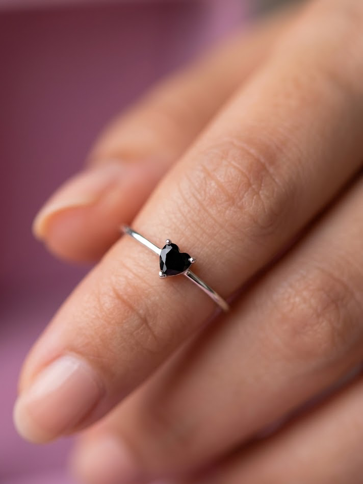 Anillo Ajustable Heart Negro S925