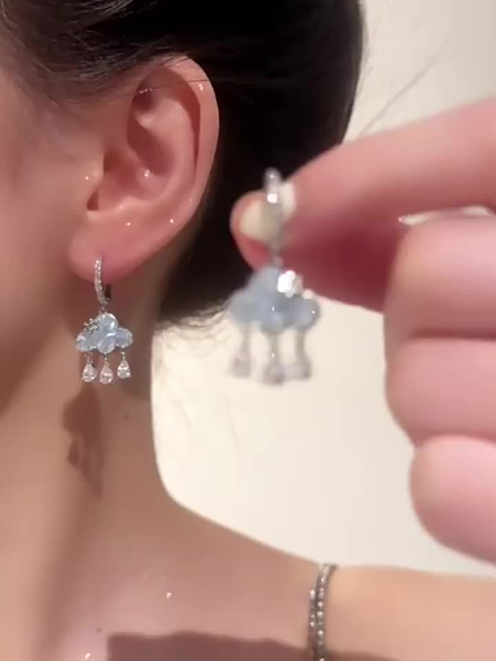 Aretes Huggies Nubecita Zircon