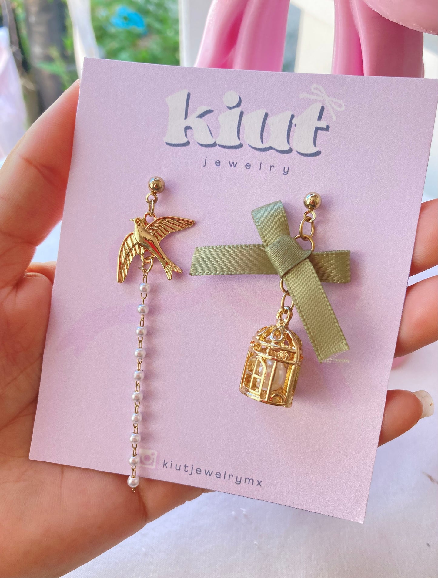 Aretes Bird