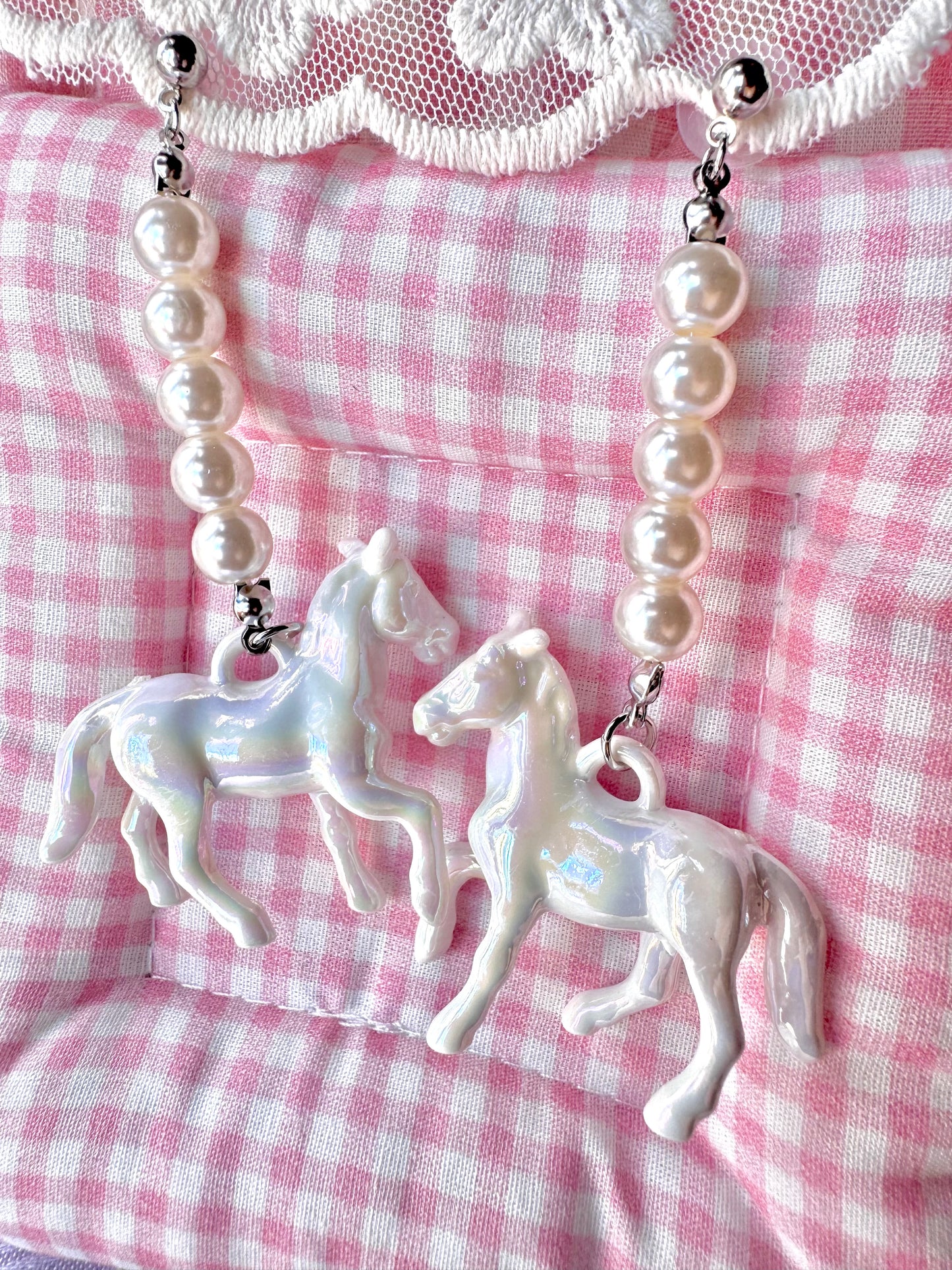 Aretes Horses
