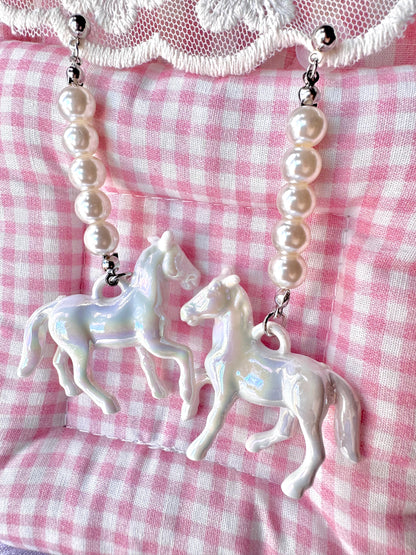 Aretes Horses