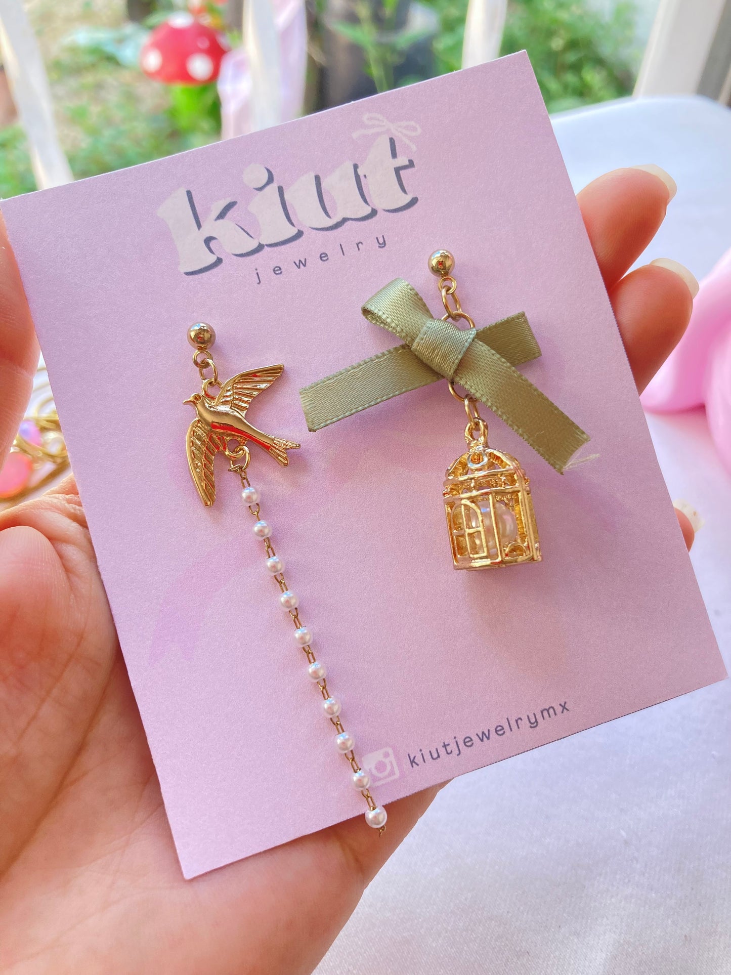 Aretes Bird