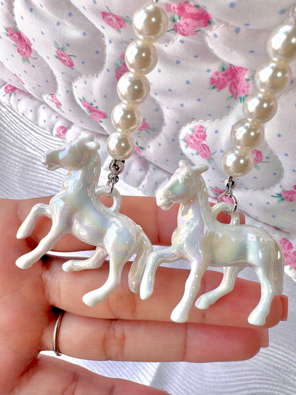 Aretes Horses